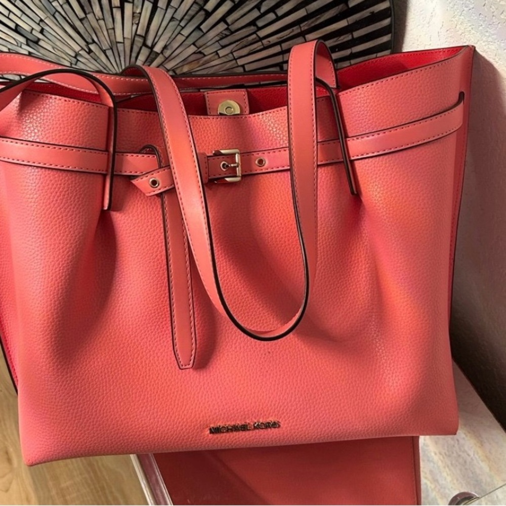 Michael Kors Emilia Large East West Coral Tote Bag - Picture 2 of 6